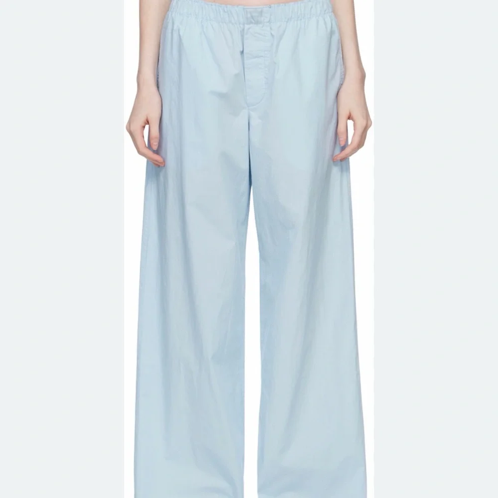 SKIMS Poplin Unisex Sleep Pant and Shirt in color Glacier (SOLD AS SET) - Picture 2 of 6